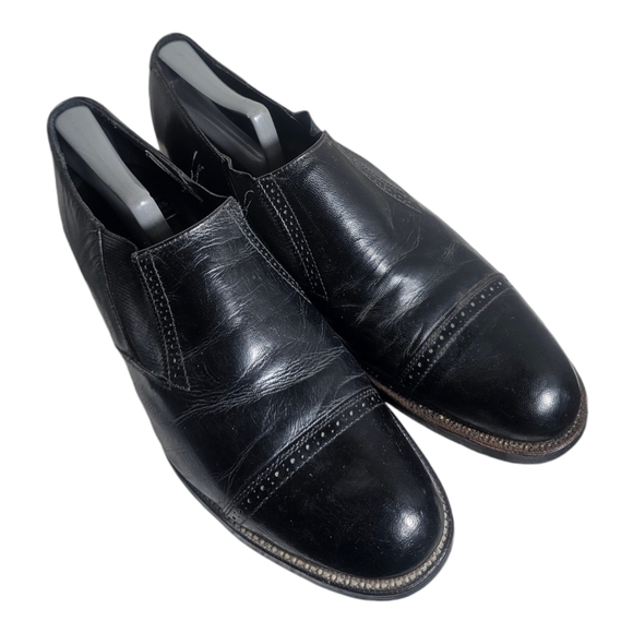 Madison Cap Toe Slip On Shoes/Black Leather Dress Shoes 10.5D - Picture 1 of 10